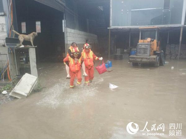 7��25�վ�Ԯ�ֳ���ï����ý�����Ĺ�ͼ