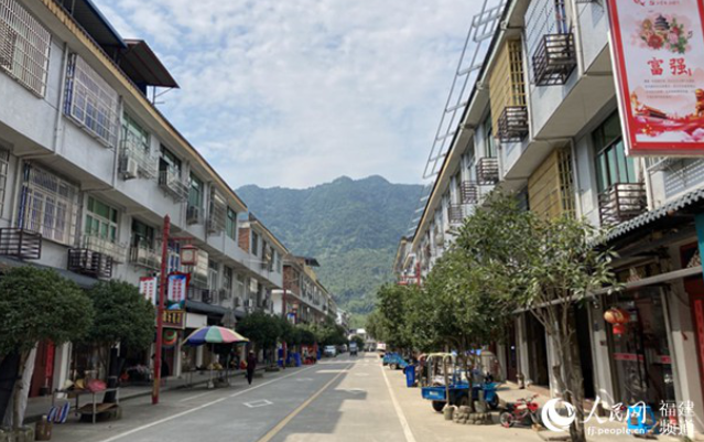 λ�ڸ��������и����д�Ϫ��ĳ�Ϫ�屻��Ϊ���й���ƶ��һ�塱�� 