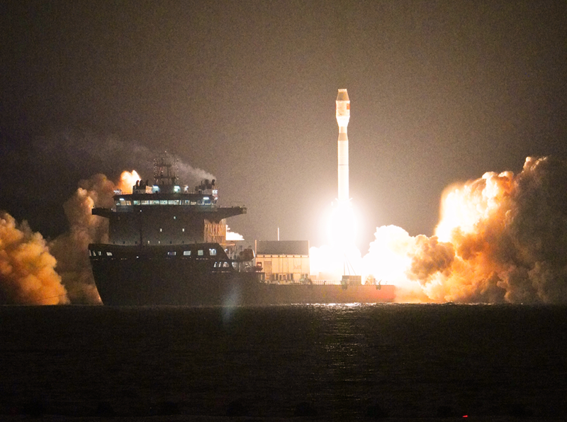 “东方航天港”号发射船。聂东磊 摄